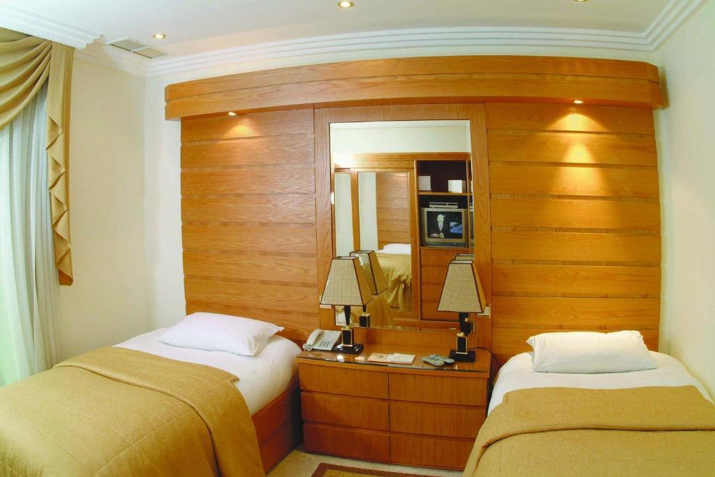 Mirage Suites Kuwait City Zimmer foto